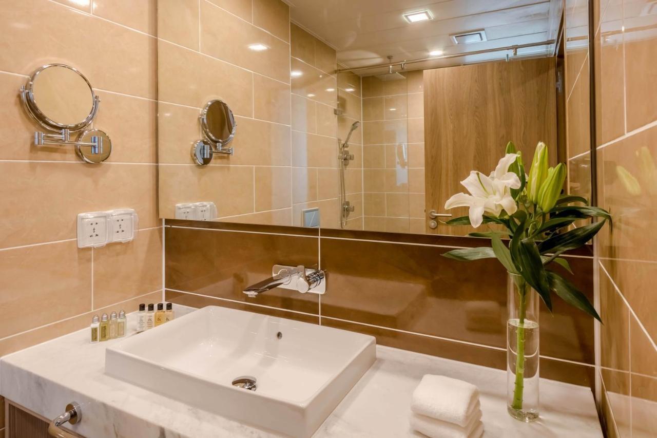 Holiday Inn Ulaanbaatar By Ihg Exterior photo