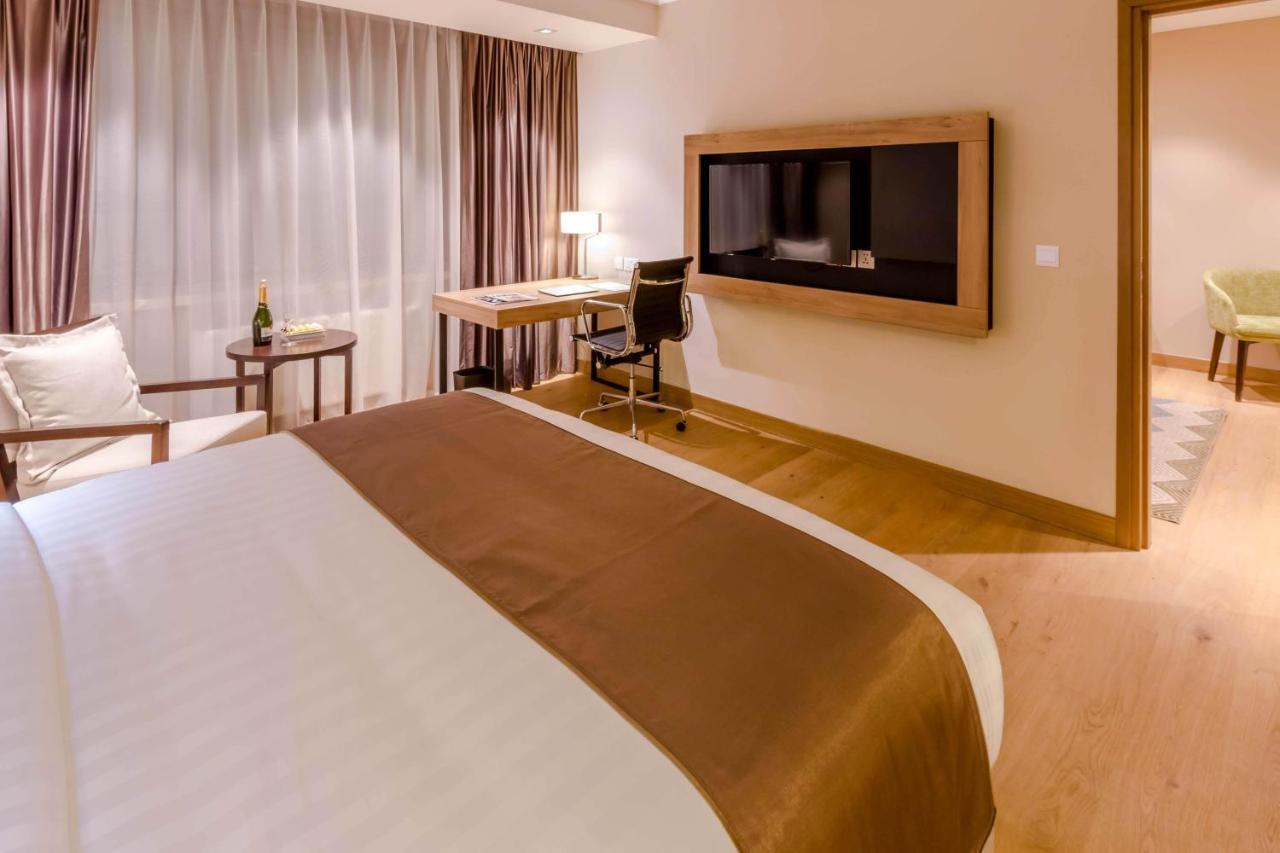 Holiday Inn Ulaanbaatar By Ihg Exterior photo