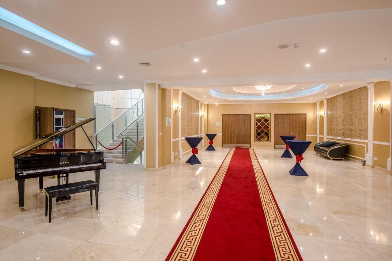 Holiday Inn Ulaanbaatar By Ihg Exterior photo