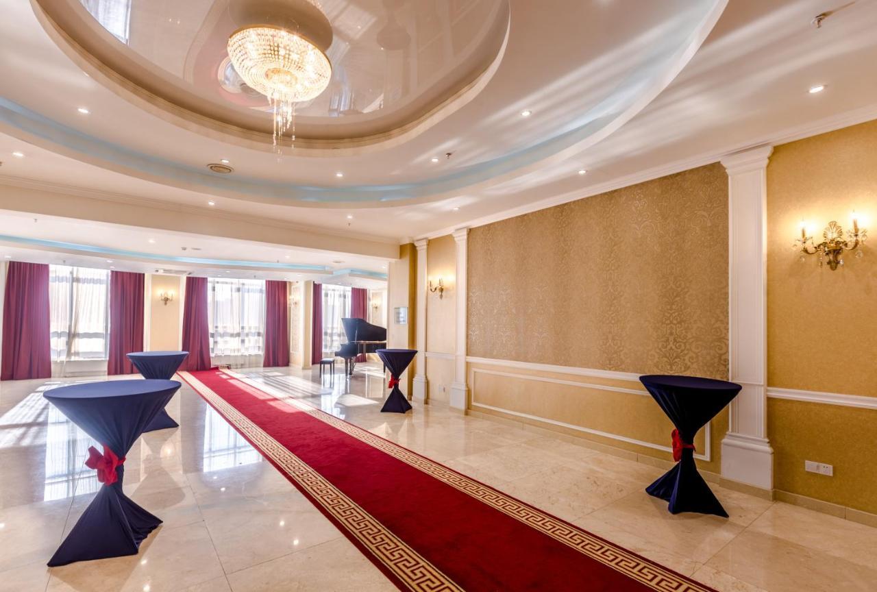 Holiday Inn Ulaanbaatar By Ihg Exterior photo