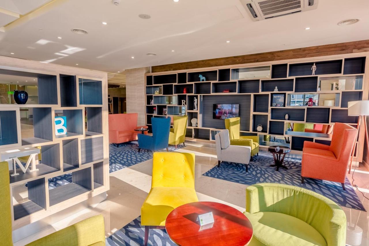 Holiday Inn Ulaanbaatar By Ihg Exterior photo
